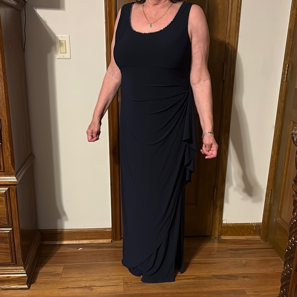 R&M Richards Black Ruched Maxi Gown for Wedding Guest